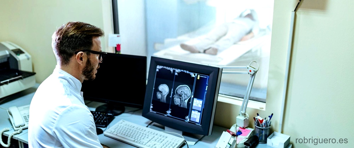 ¿Cuáles son los efectos colaterales a largo plazo y tardíos que puede presentar la radioterapia?