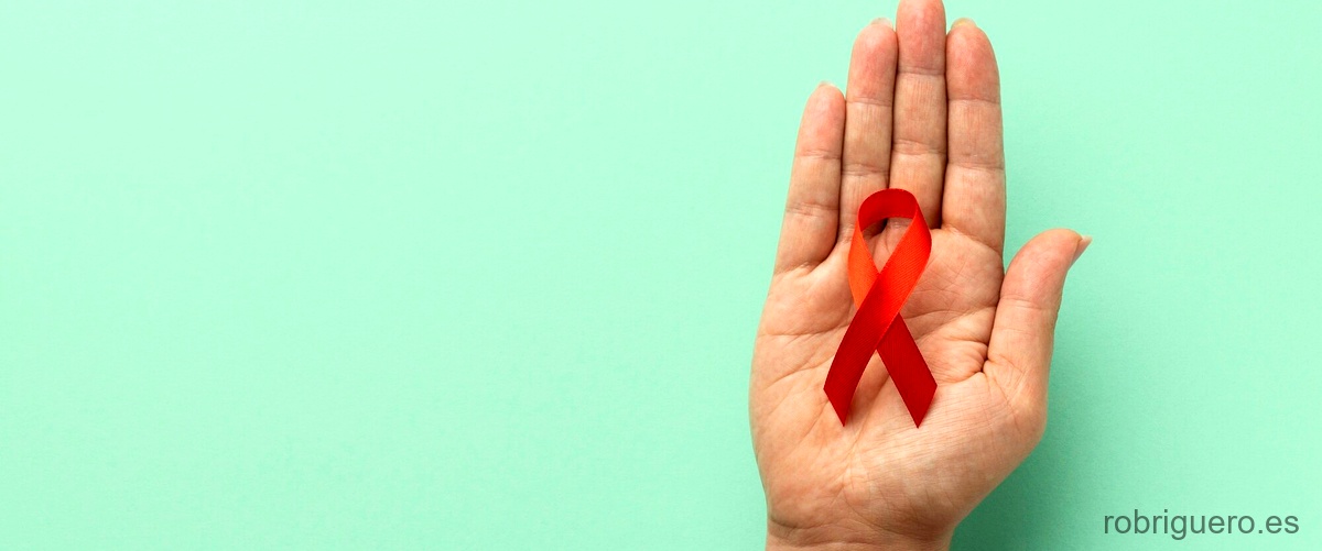 ¿Cuáles son los primeros síntomas del SIDA en el hombre?