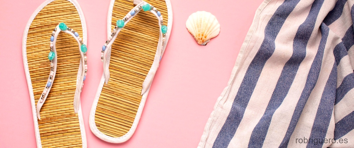 Descubre las sandalias Saint Tropez: el toque sofisticado para tus pies.